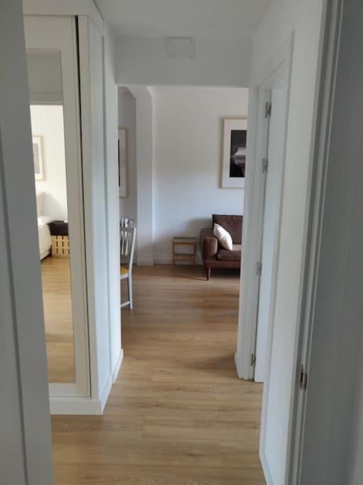 Appartement Moderno Con Oficina Y Balcon Madrid